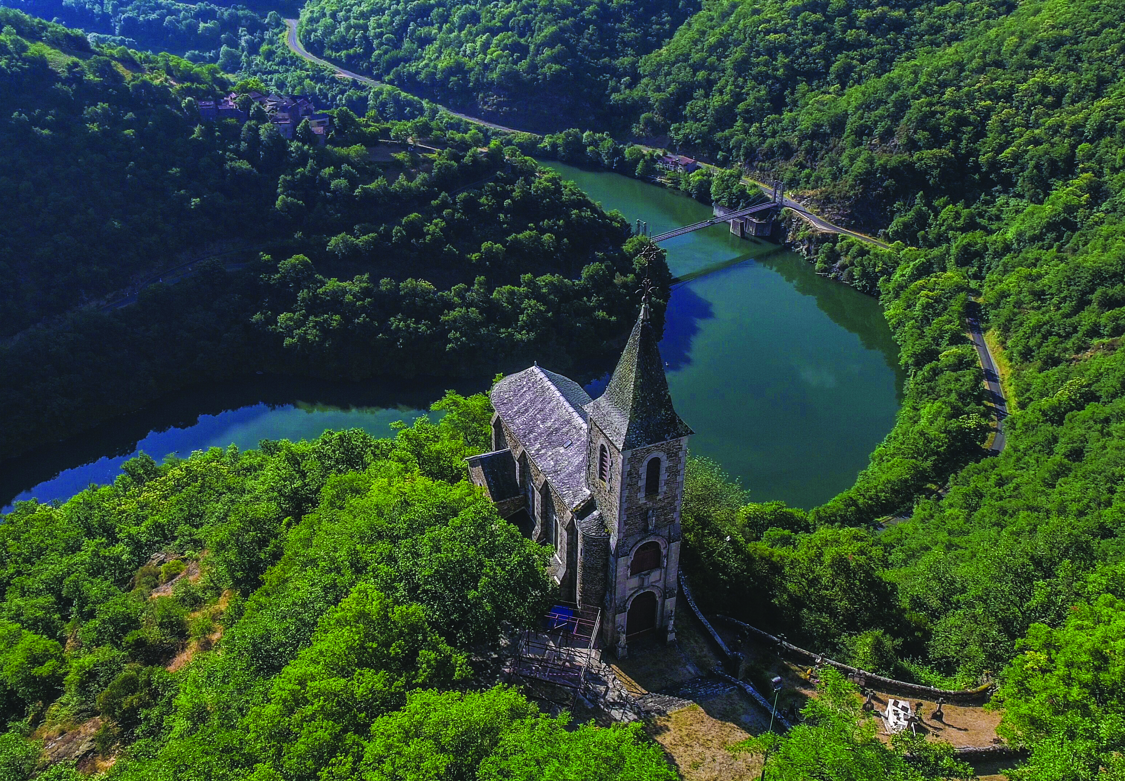 notre-dame-desert-chapelle-perchee